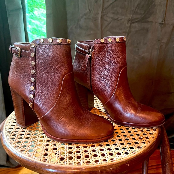 Tory Burch brown/tan healed ankle leather boots with gold hardware